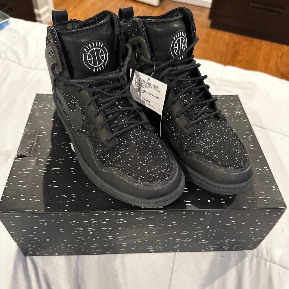 Nike Dunk Lux SP Pigalle Sneakers